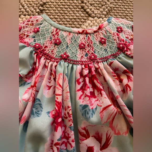 Adorable baby girl smocked outfits. 12m or 12-18m - Picture 4 of 8